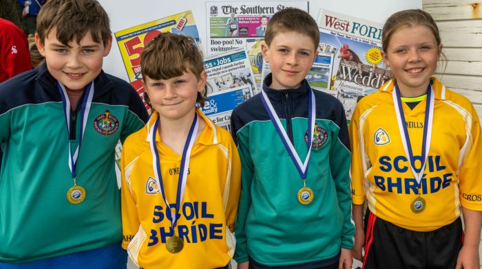 The Gaelscoil Uí Choileáin/Crossmahon crew (Courtmacsherry).