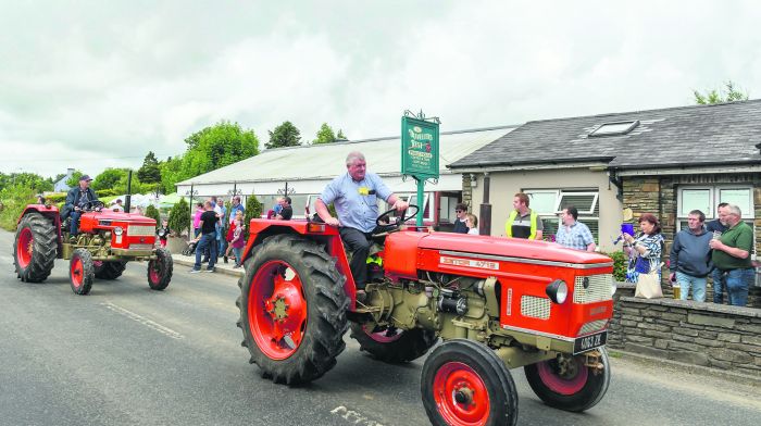 A Zetor 4712 followed by a Zetor 4511 taking part in the Caheragh tractor, car, truck and motorcycle run which was in aid of the three parish primary schools and Bright Beginnings crèche. (Photo: David Patterson)