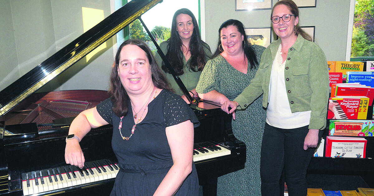Star-studded concert remembers talented teacher and tenor Bob - Vimarsana News
