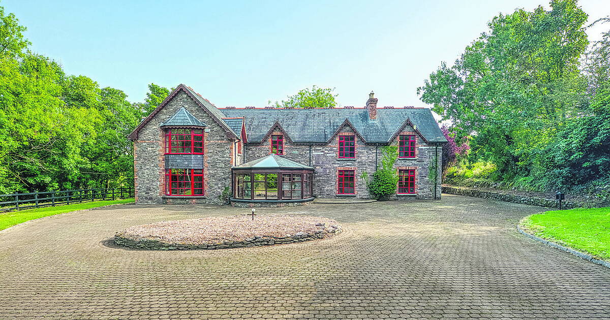 HOUSE OF THE WEEK: Five-bedroom detached house in Lissarda for €690,000 - Vimarsana News