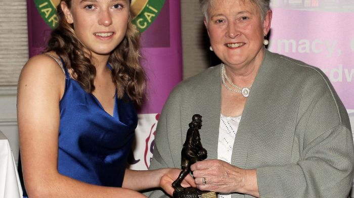 Ellen Connolly, Castlehaven, receives her U14B Drinagh Co-op Player of the Match award from Marian Crowley, Cork LGFA Treasurer.