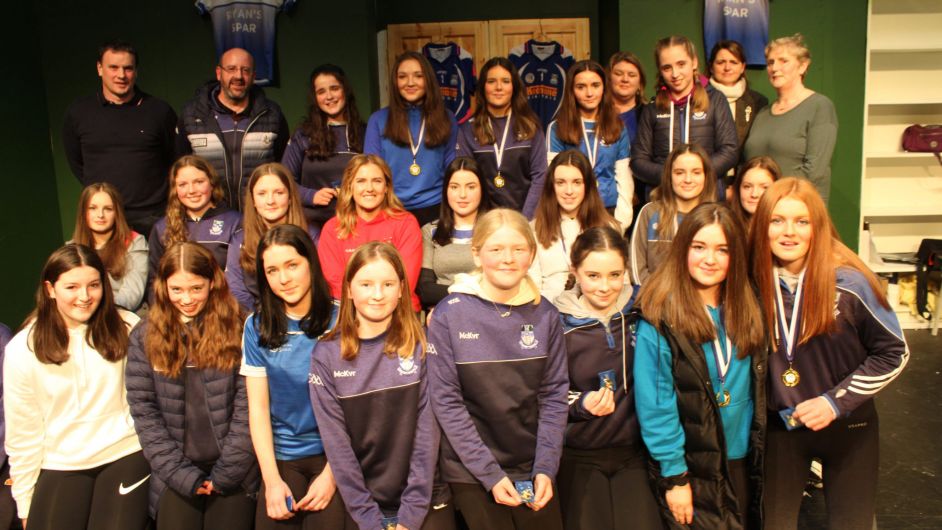 Camogie All-Star Libby Coppinger shares words of wisdom with Kilmeen-Kilbree’s underage stars Image