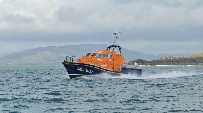 Baltimore lifeboat provides medevac for woman on Cape Clear Image