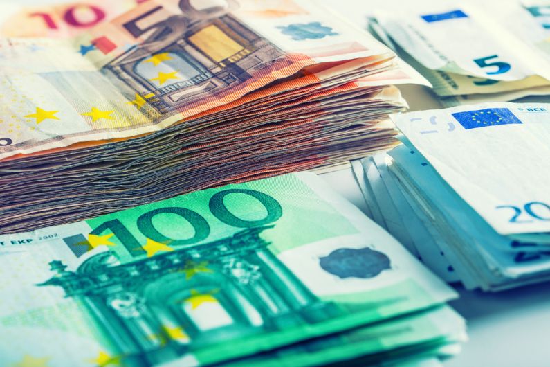 Gardaí seize €322k in cash in Dunmanway operation Image