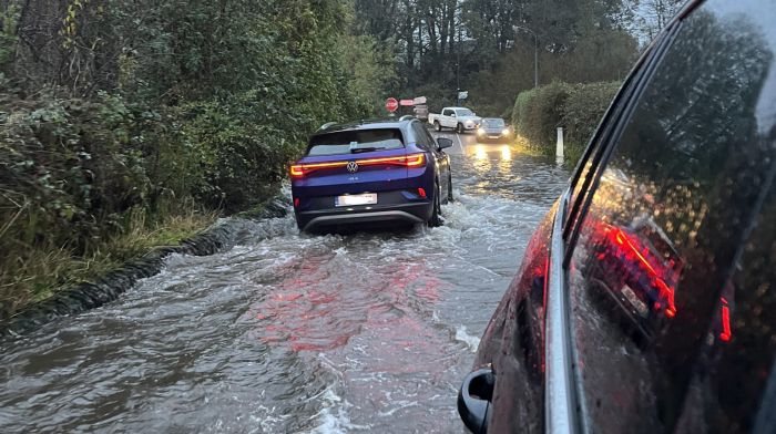 Motorists battle with surface water flooding throughout West Cork Image