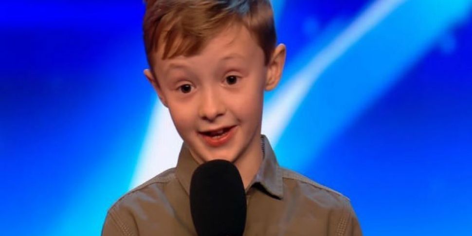 8 Year Old Comedian Schools Th...
