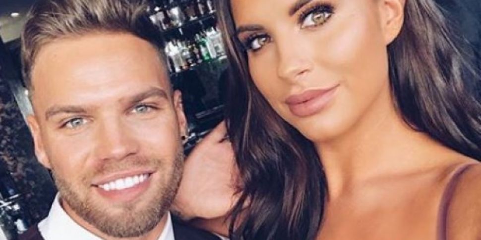 Love Island 39 S Jess Dom Engaged After 3 Months Spin1038