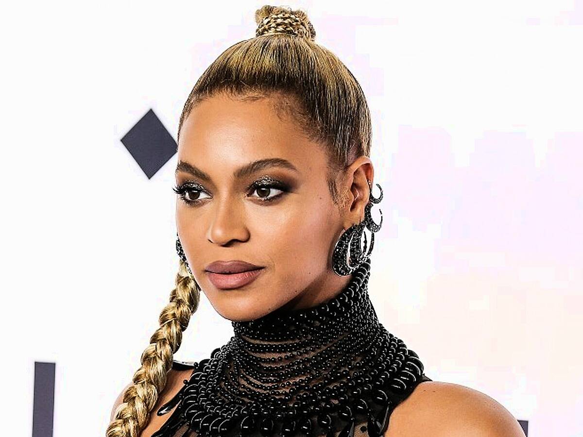 Beyonce's Dad Claims Her Success Is Due To Her Lighter Skin | SPIN1038