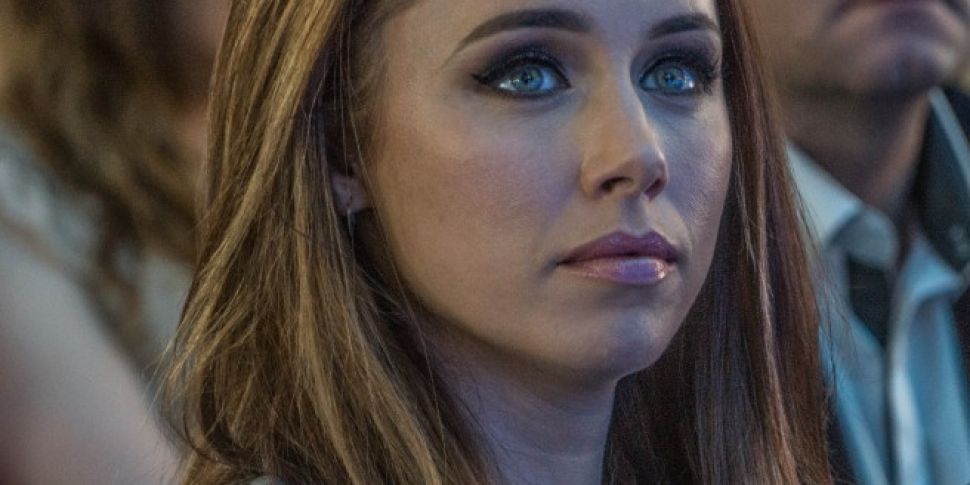 Una Healy To Play Summer Solo...