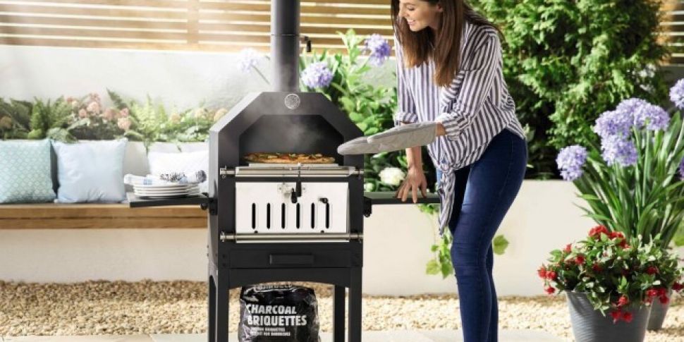 You Can Now Get Outdoor Pizza...