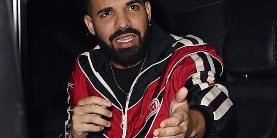 Drake Disses Kanye West & Push...