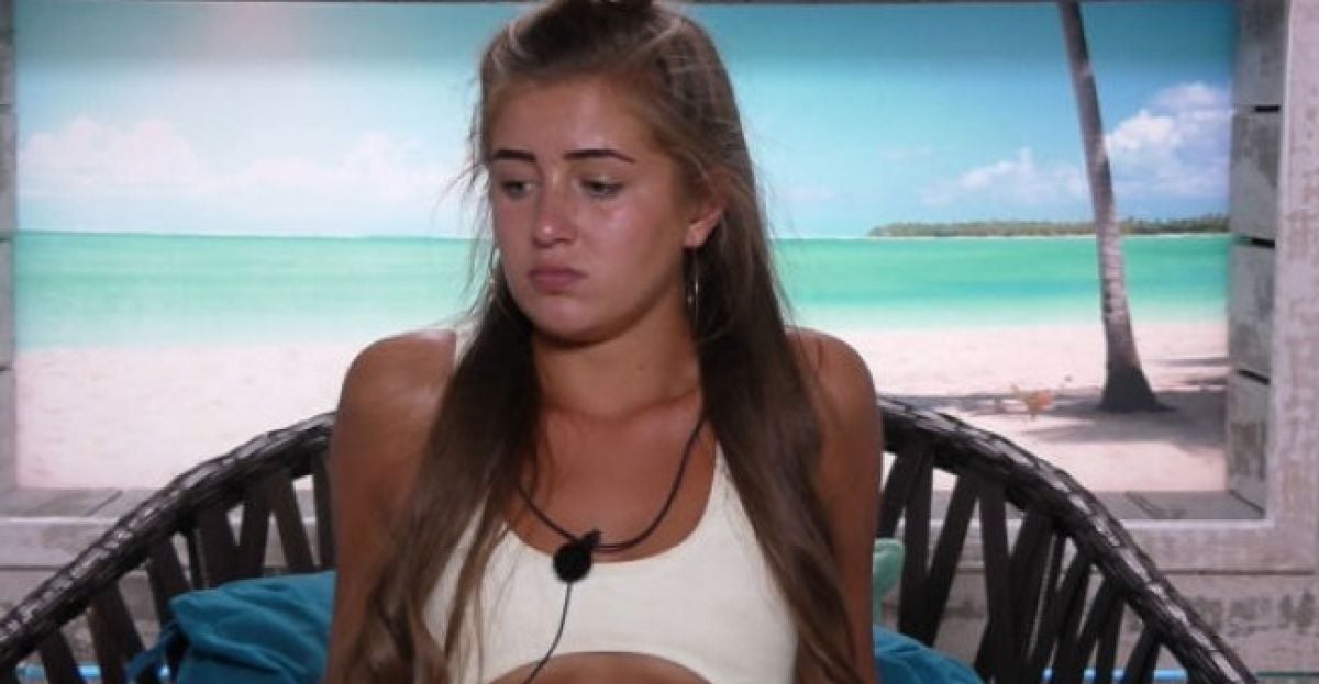 Love Island's Talks Leaving The WhatsApp Group SPIN1038