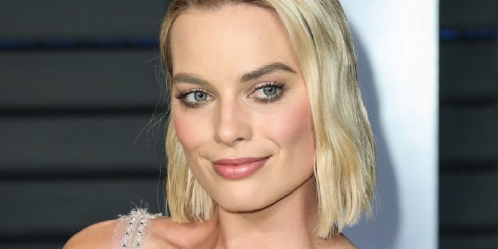 Margot Robbie Responds To Claims She Looks Like Love Island 39 S