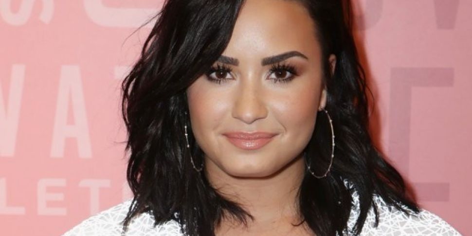 Demi Lovato Fans Held A Tribut...