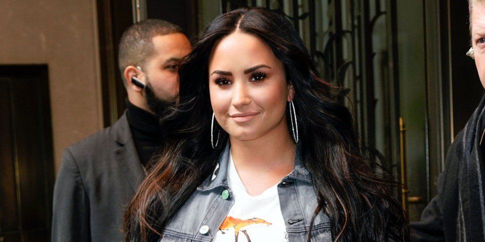 Demi Lovato's Mom Breaks S...