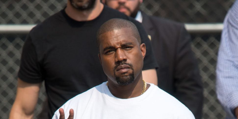 Kanye West Calls Drake Out Dur...