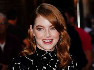 La La Land Star Emma Stone Ties The Knot With Fiancé Dave McCary Amid  Lockdown? That's What Netizens Think