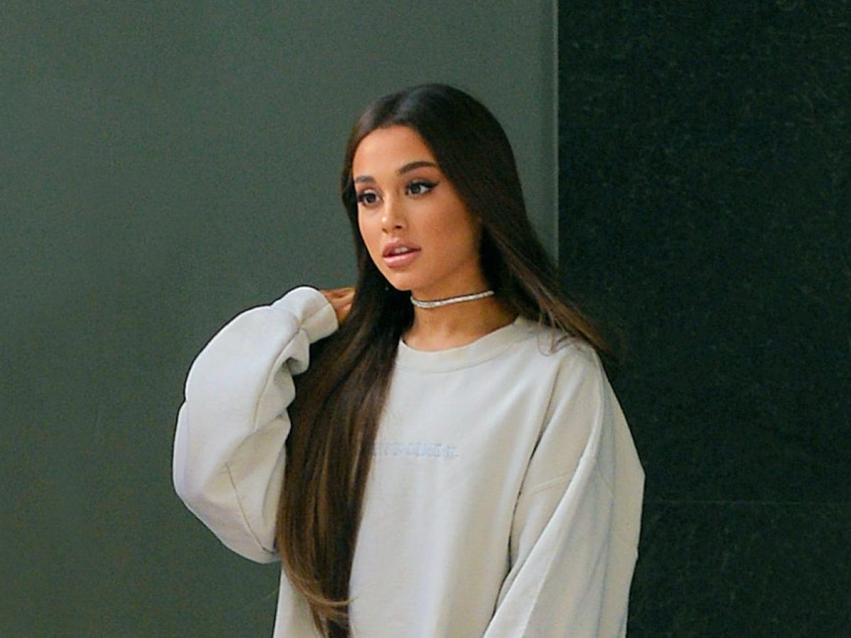 Ariana Grande To Star In Netflix Movie With James Corden | SPIN1038