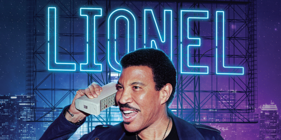 Lionel Richie Bringing His Hel...