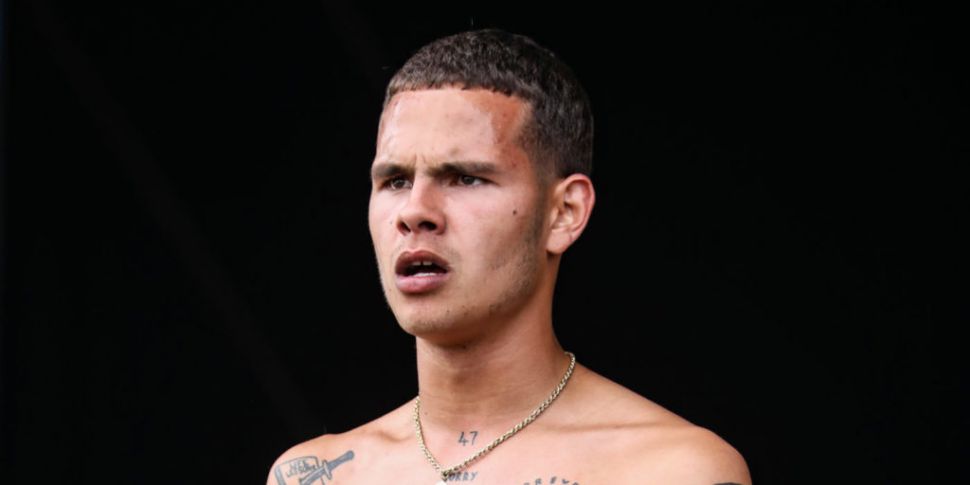 slowthai Held Back By Security...