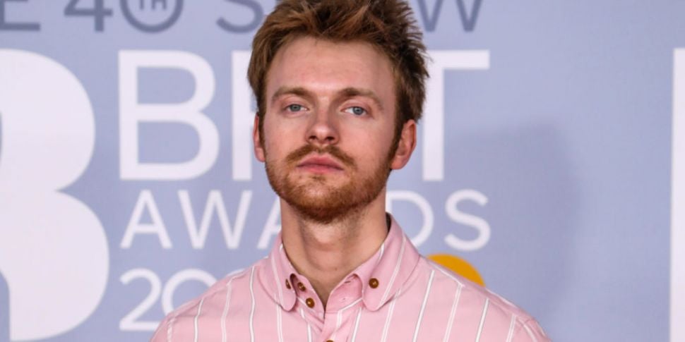 Finneas O'Connell Apologises A...