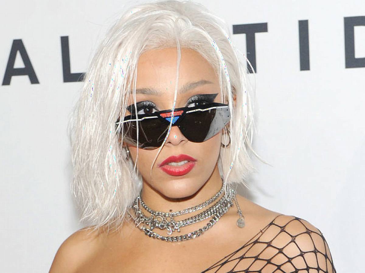 Doja Cat Annoyed At Claims Her Skin Colour Has Been Lightened In A