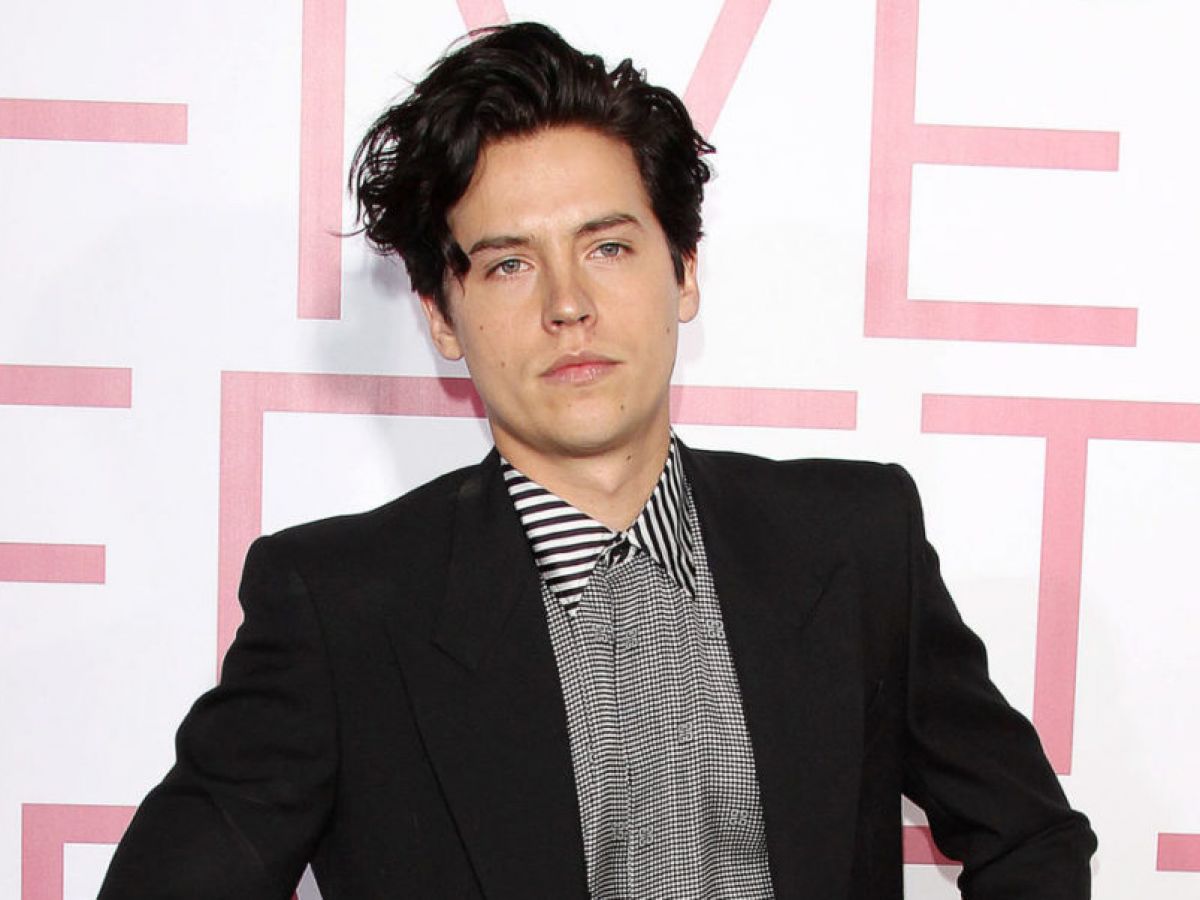 Cole Sprouse Lashes Out At Fanatics Who Attacked His Friends Leaked His Address More Spin1038