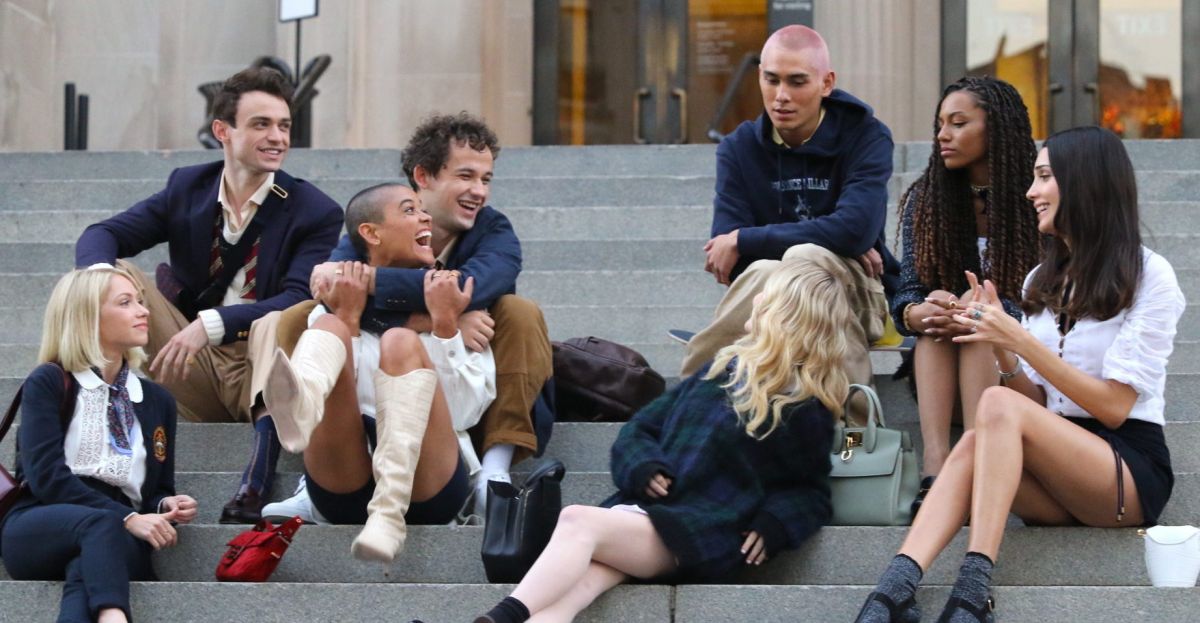 See the Gossip Girl Reboot Cast on the Steps of the Met Museum