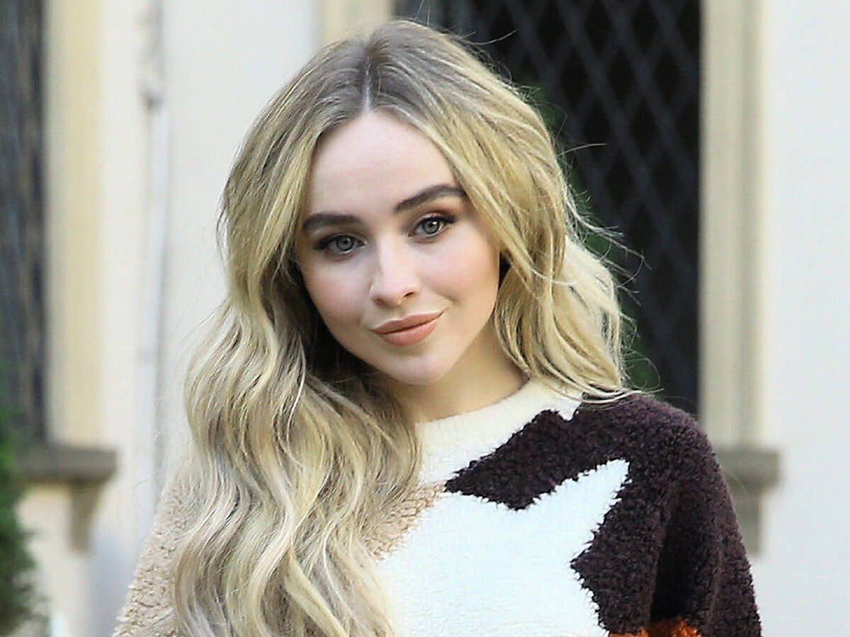 Sabrina Carpenter (Singer/Actress) Wiki, Height, Age, Boyfriend ...