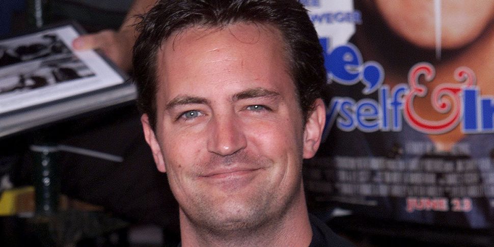 The Friends Writers Room Helped Matthew Perry Impress Julia Roberts Spin1038