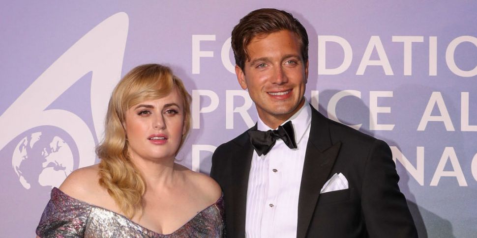 Rebel Wilson Reveals She S Single Following Jacob Busch Split Spin1038