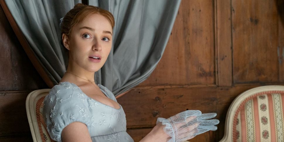 Phoebe Dynevor Addresses Regé-...