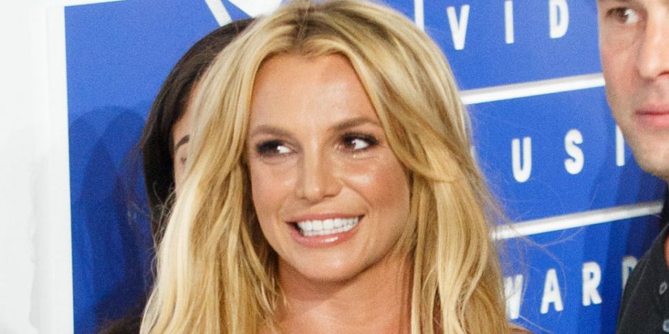 Britney Spears Deletes Her Ins...