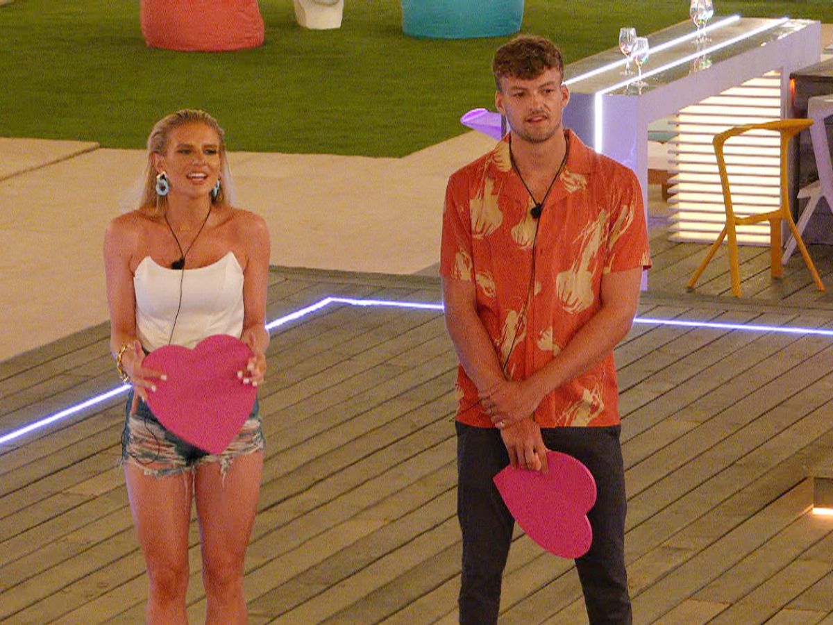 Love Island Viewers Show Support For Hugo Following Last Night S Row Spin1038
