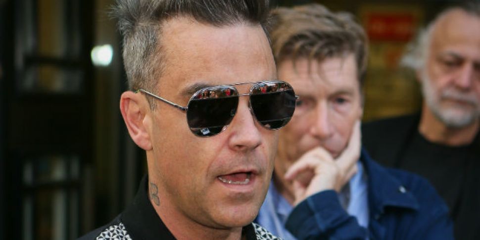 Robbie Williams Thanks Fans Fo...