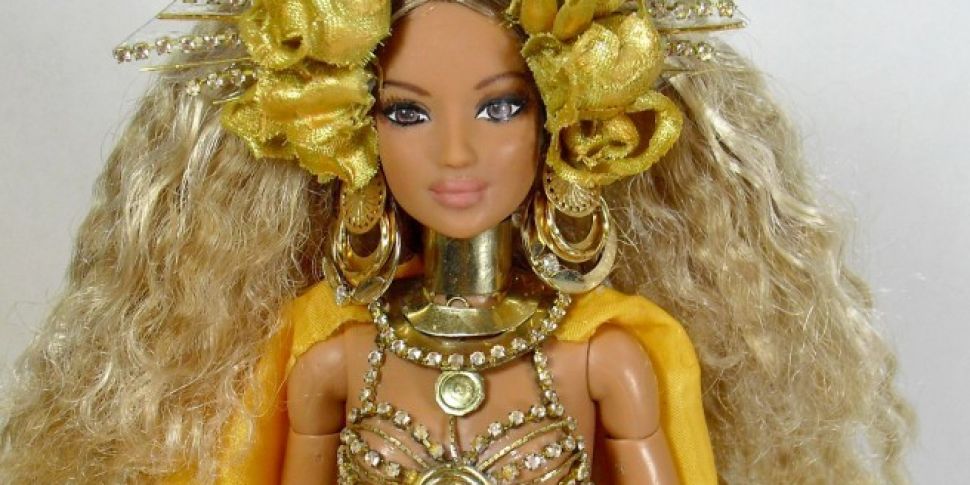 Brazilian Man Makes Barbie-Sty...