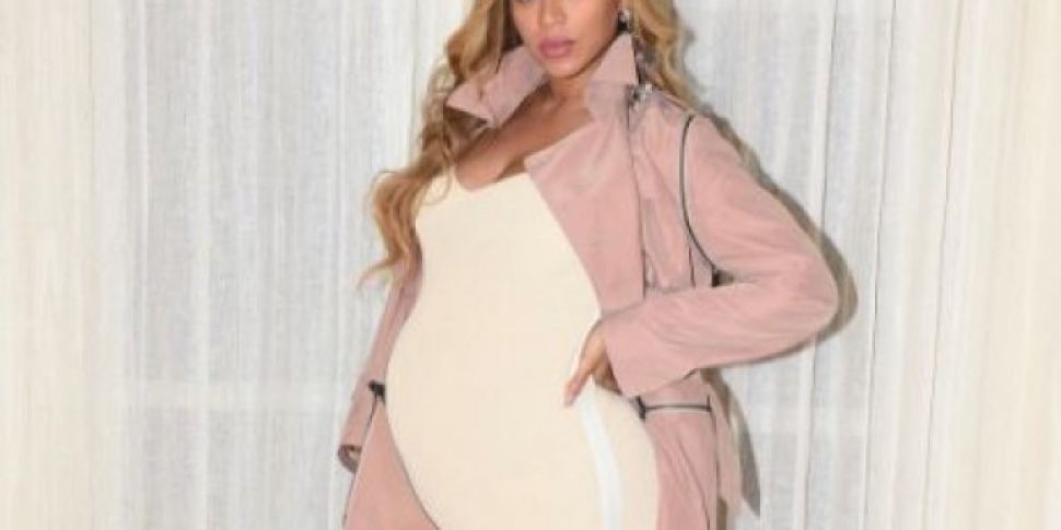 Beyoncí© Shows Off Her Growing...