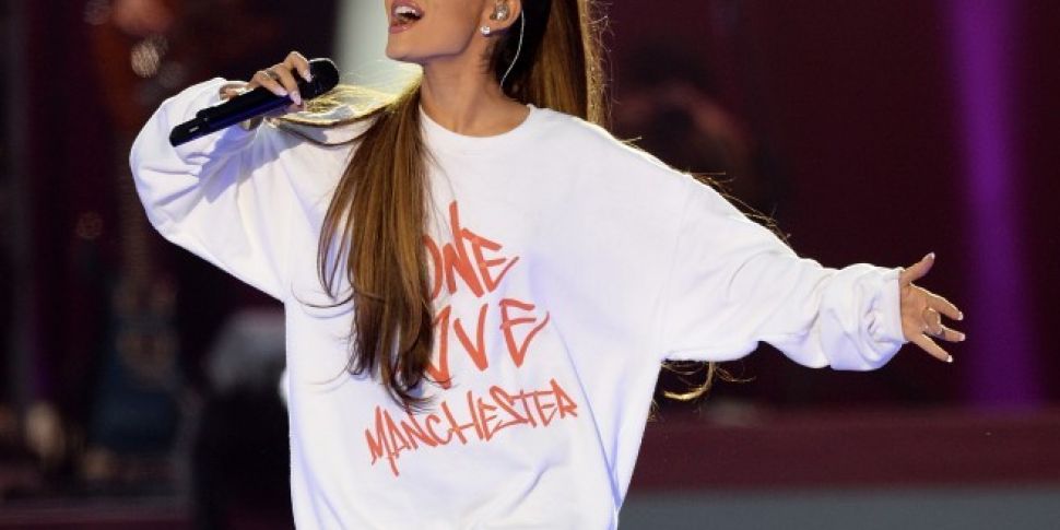 Ariana Grande To Play Benefit...