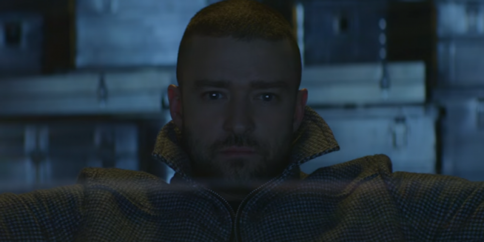 Justin Timberlake Drops Surpri...