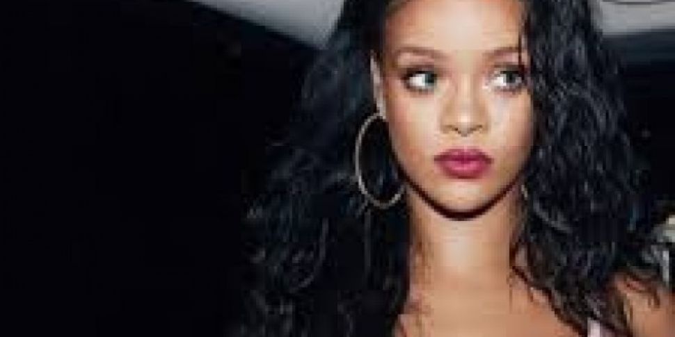 Burglar Breaks Into Rihanna's...