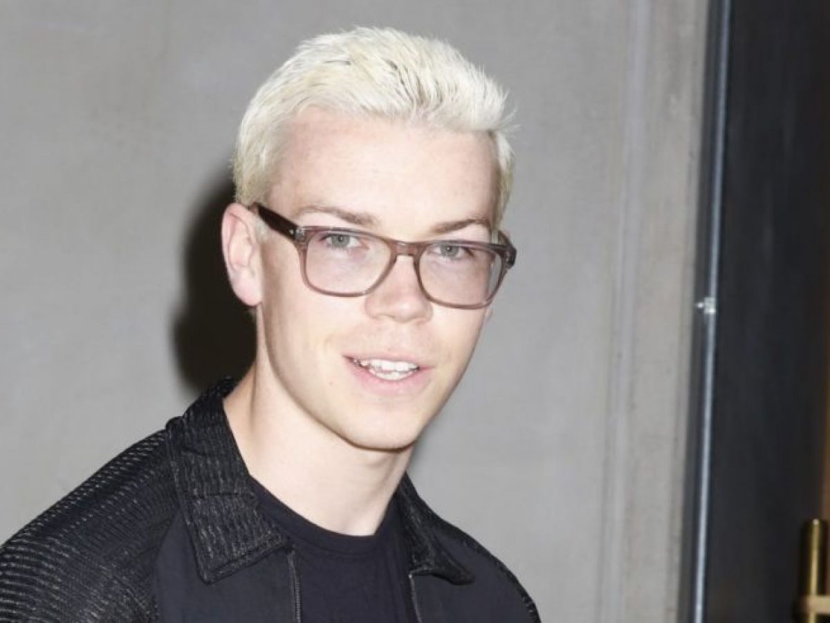 Will poulter black deals mirror