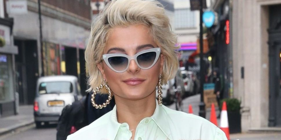 Bebe Rexha Defends Demi Lovato After 21 Savage Tweet Backlash Spinsouthwest