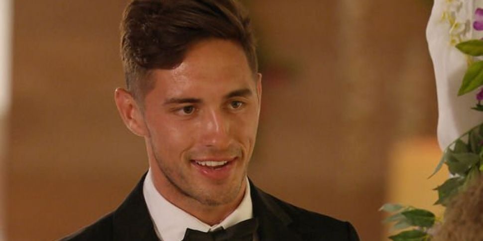 Love Island's Greg O'Shea Visi...