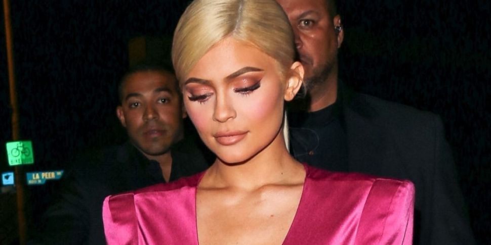 Kylie Jenner Pays Tribute To K...