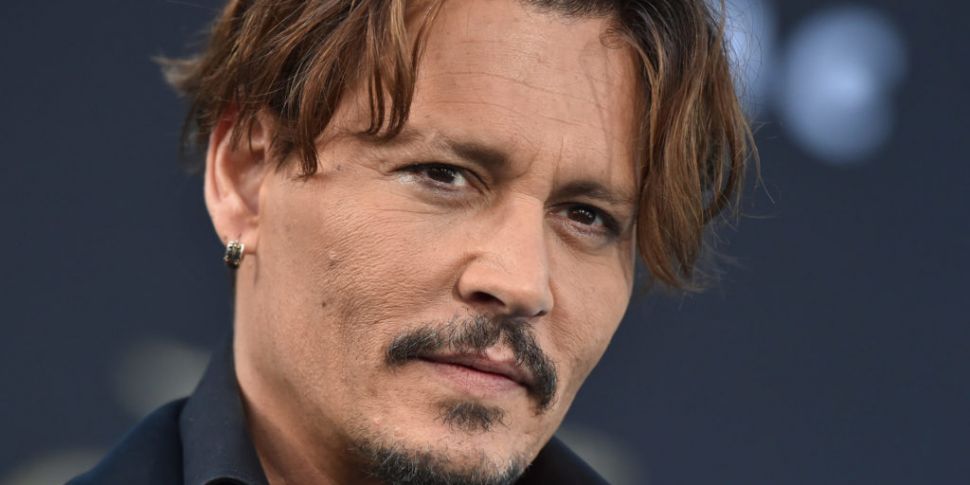 Johnny Depp Sends Fans Into A...