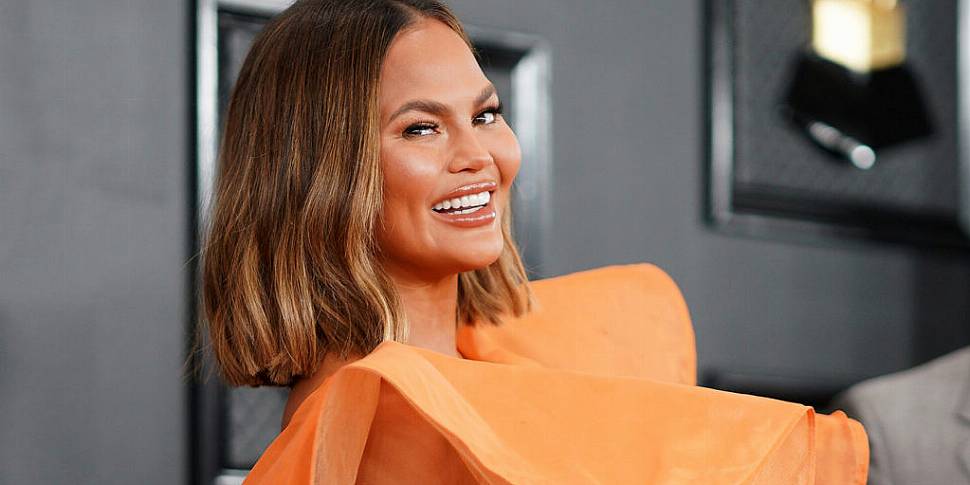 Chrissy Teigen Hilariously Cal...