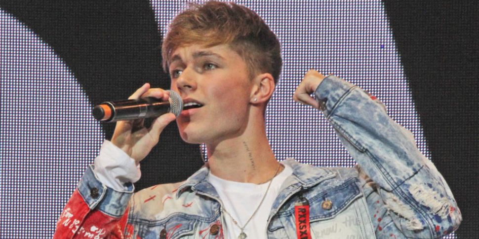 Singer And YouTube Star HRVY A...