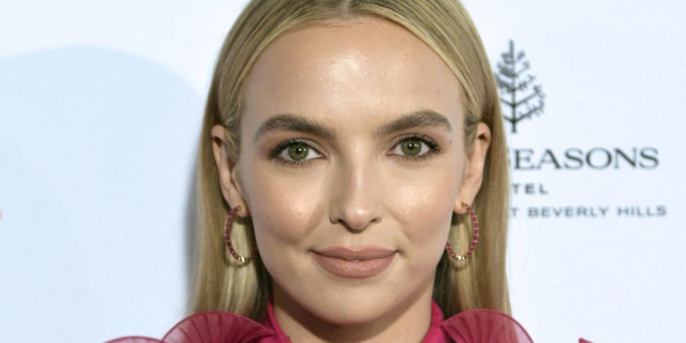 Jodie Comer Shares Selfie Afte...