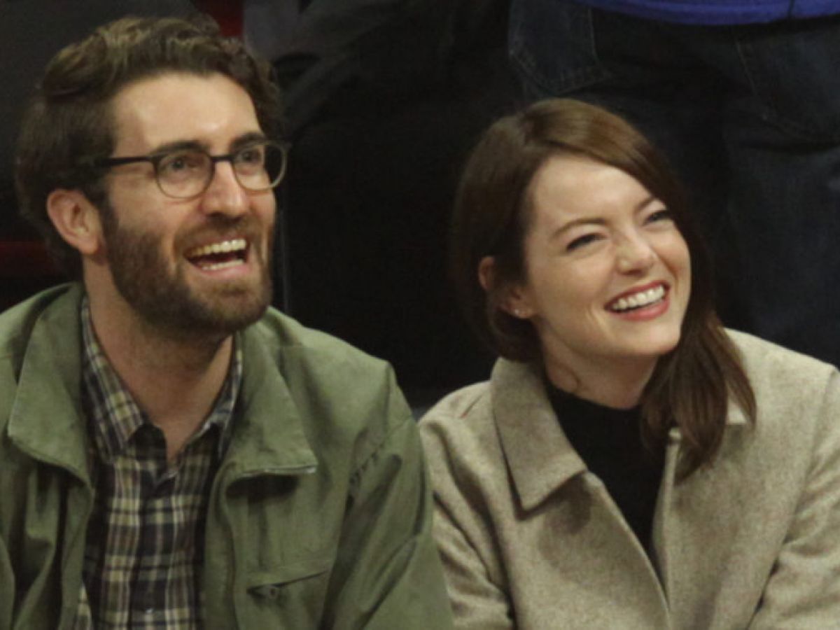 Emma Stone, Dave McCary Married After Secret Wedding: Ring Details