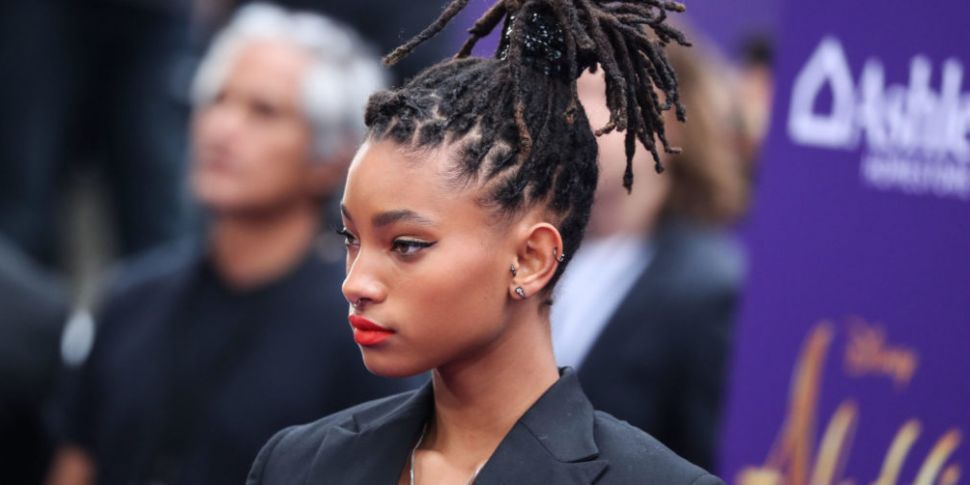 Willow Smith Reacts To Her Mot...
